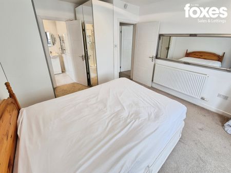 5 bed detached house to rent in Leydene Avenue, Bournemouth, Dorset, BH8 9JQ - Photo 3