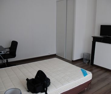 FAUBOURG DE BETHUNE Roommate 4 Bedrooms at Douai - Photo 2