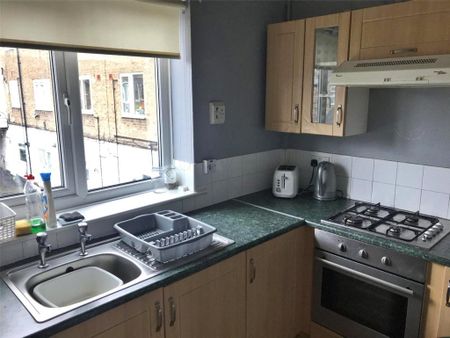 4 bedroom flat to rent - Photo 5