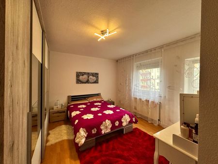 Geräumige 2R-Wohnung mit Balkon und EBK - Foto 2