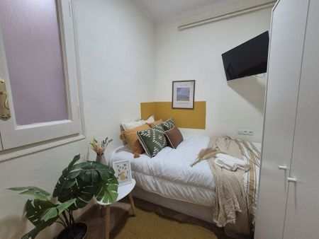 Carrer de Buenos Aires, Barcelona, Catalonia 08029 - Photo 2