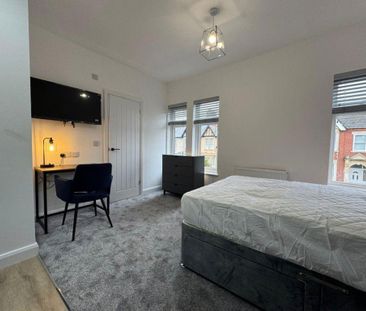 1 bedroom in a house share to rent - Photo 3