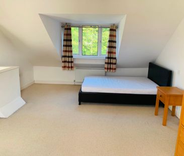 4 Bed Terraced House, Ecclesall Road, S11 - Photo 6
