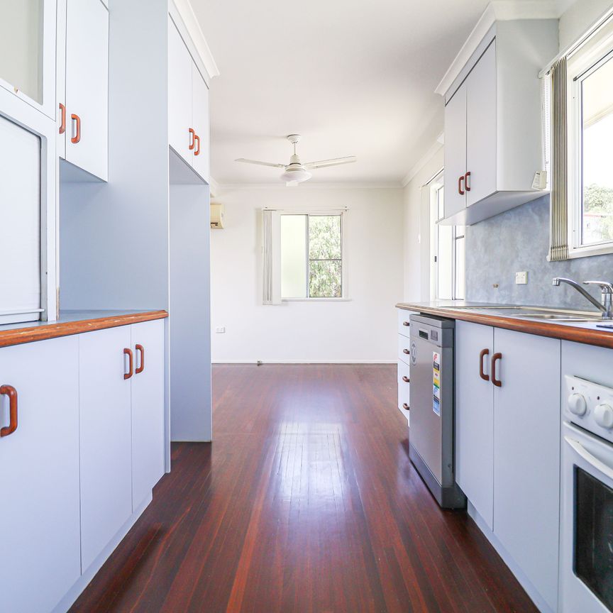 WELCOME TO 41 FLINDERS STREET - WHERE LIFESTYLE MEETS LOCATION! - Photo 1