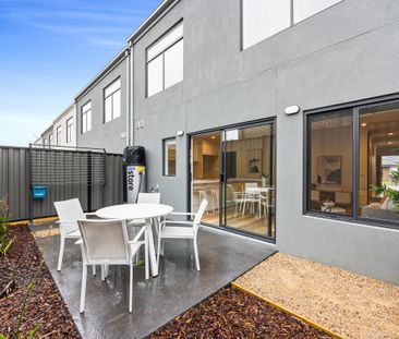 Contemporary Living in Mickleham - Photo 5