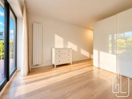 Pronájem bytu 4+kk 159 m2 - Fotografie 5