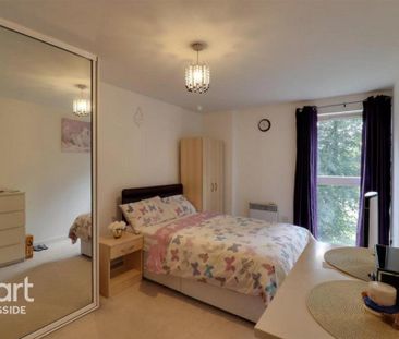 2 bedroom flat to rent - Photo 4