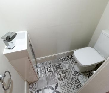 Stamford Street, Liverpool. - Photo 2