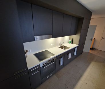 Magnifique attique lumineux avec terrasse – Vue dégagée au centre d... - Photo 2