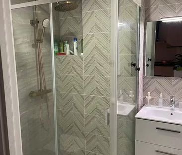 Carrer del Llobregat, L'Hospitalet de Llobregat, Catalonia 08904 - Photo 4