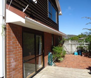 Great Sunny Townhouse in Karori - Photo 1