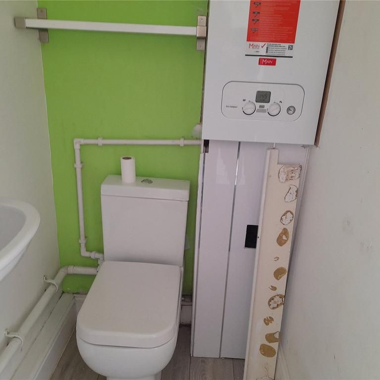 3 bedroom terraced house to rent - Photo 1