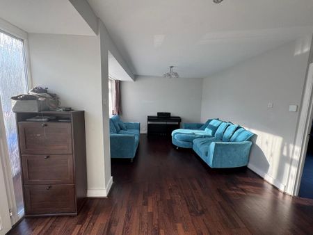 5 bedroom terraced house to rent - Photo 3