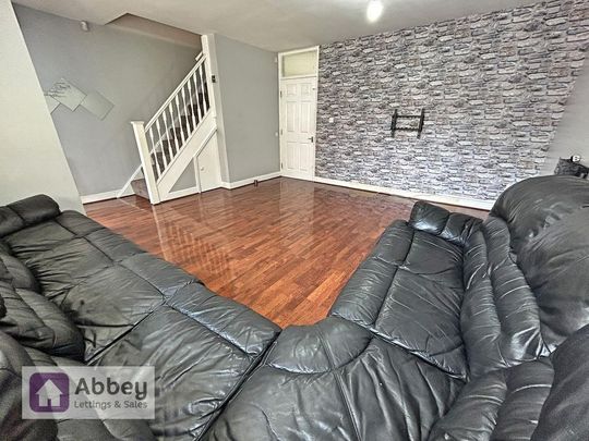 5 bedroom terraced house to rent - Photo 1