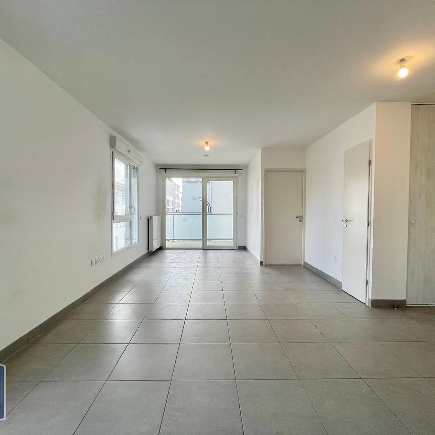 Location Appartement 1 pièce 36m² LYON 8ème - Photo 1