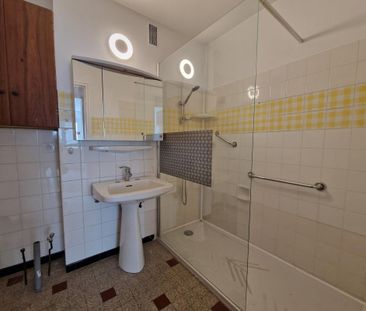 Location Appartement 2 pièces 45m² ANNECY 74000 - Photo 4