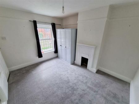 HOLDENHURST ROAD, SPRINGBOURNE (P07845) - Photo 5