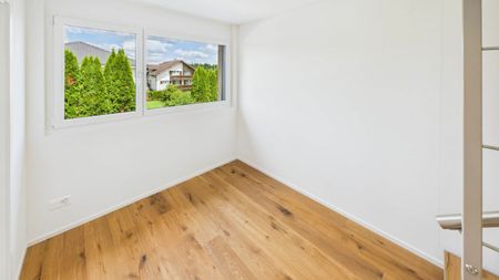 Neubau-Traum: Modernes 5.5-Zimmer-Haus mit Sitzplatz - Photo 2