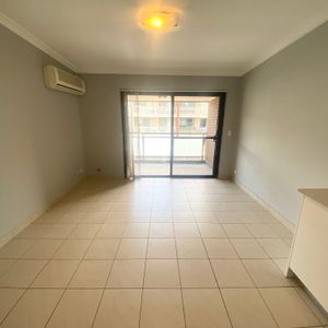 Spacious 1-Bedroom Apartment with Oversized Terrace & Prime Location - Photo 3