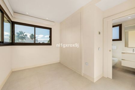 Penthouse Duplex · Estepona - Photo 3