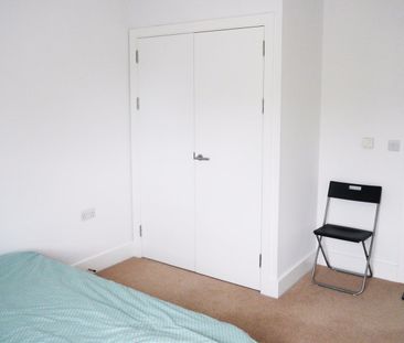 1 Bed Flat, Tiller Street, E14 - Photo 4