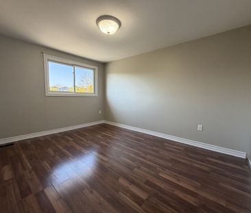For Lease - 120 Quigley Road Unit# 60, Hamilton, Ontario - Photo 6