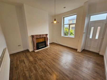 Pilsworth Road, Heywood - Photo 3