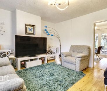 3 bedroom semi-detached house to rent - Photo 2