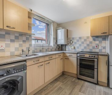 2 bedroom flat to rent - Photo 5