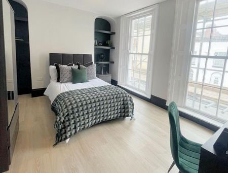 1 bedroom in a house share to rent - Photo 2