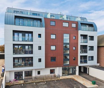 Magna West, West Byfleet, Surrey, KT14 - Photo 6