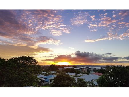 Stunning 5-Bedroom Renovated Home! - Photo 2