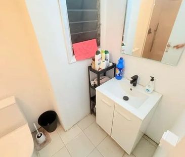 Carrer de Benet Mateu, Barcelona, Catalonia 08034 - Photo 5