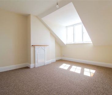 Cricklade Street, - Photo 1