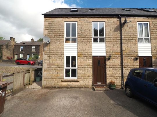 3 bedroom end of terrace house to rent - Photo 1