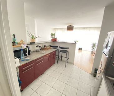 Location Appartement 3 pièces 71m² - Photo 2