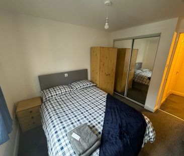 2 Bedroom Property To Rent - Photo 4