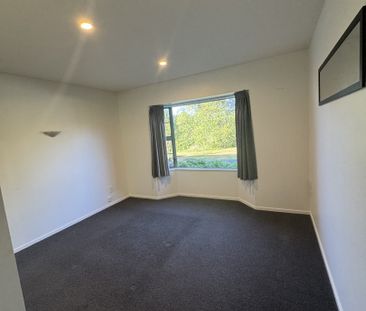 Kumeu Family Friendly - Photo 4