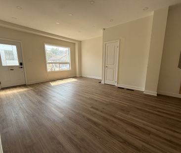 For Lease - 13 Highland Avenue, Hamilton, Ontario - Photo 2