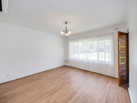 Comfort and Convenience is Walkerville - Photo 4