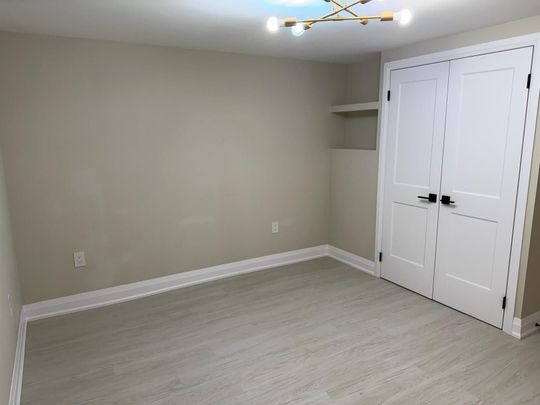 For Lease - 357 Rossland Road Unit# Lower, Oshawa, Ontario - Photo 1