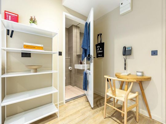 Studio to rent - Photo 1