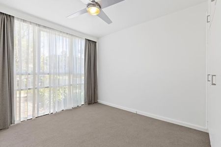 1 / 34 Cromwell Rd, South Yarra - Photo 2