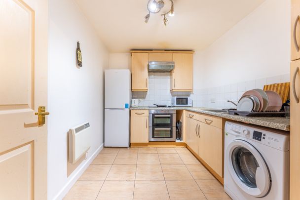 Room in a Shared Flat, Windmill House, E14 - Photo 1