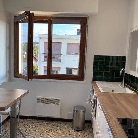 Location Appartement 2 pièces 41m² BRIVE LA GAILLARDE 19100 - Photo 3