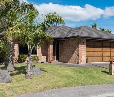 Executive Home In Desirable Papamoa - Photo 4