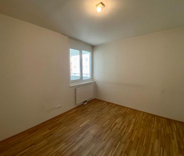 Schicke 2-Zimmerwohnung mit großer Außenfläche - U1 Nähe!! - Photo 4