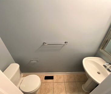 For Lease - 5732 Jenvic Grove, Mississauga, Ontario - Photo 3