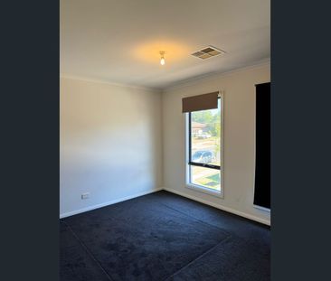 5-Bedroom & 4-Bathroom Dream House in Dernancourt Awaits! - Photo 3