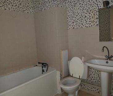 VILLERS LES NANCY STUDIO 31 M2 RENOVE AVEC BALCON - Photo 4